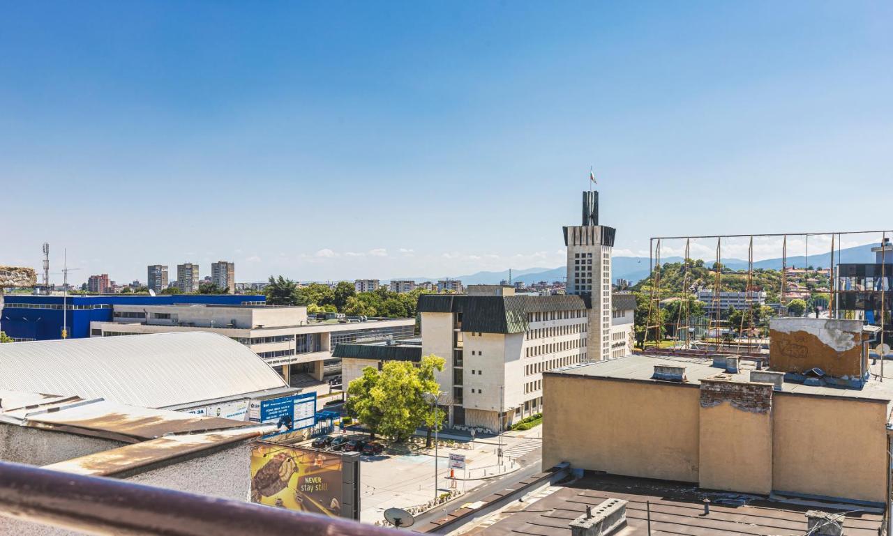 Ferienwohnung Fancy 1Bd Penthouse With Terrace Near The Centre By Flat Mаnager Plowdiw Exterior foto