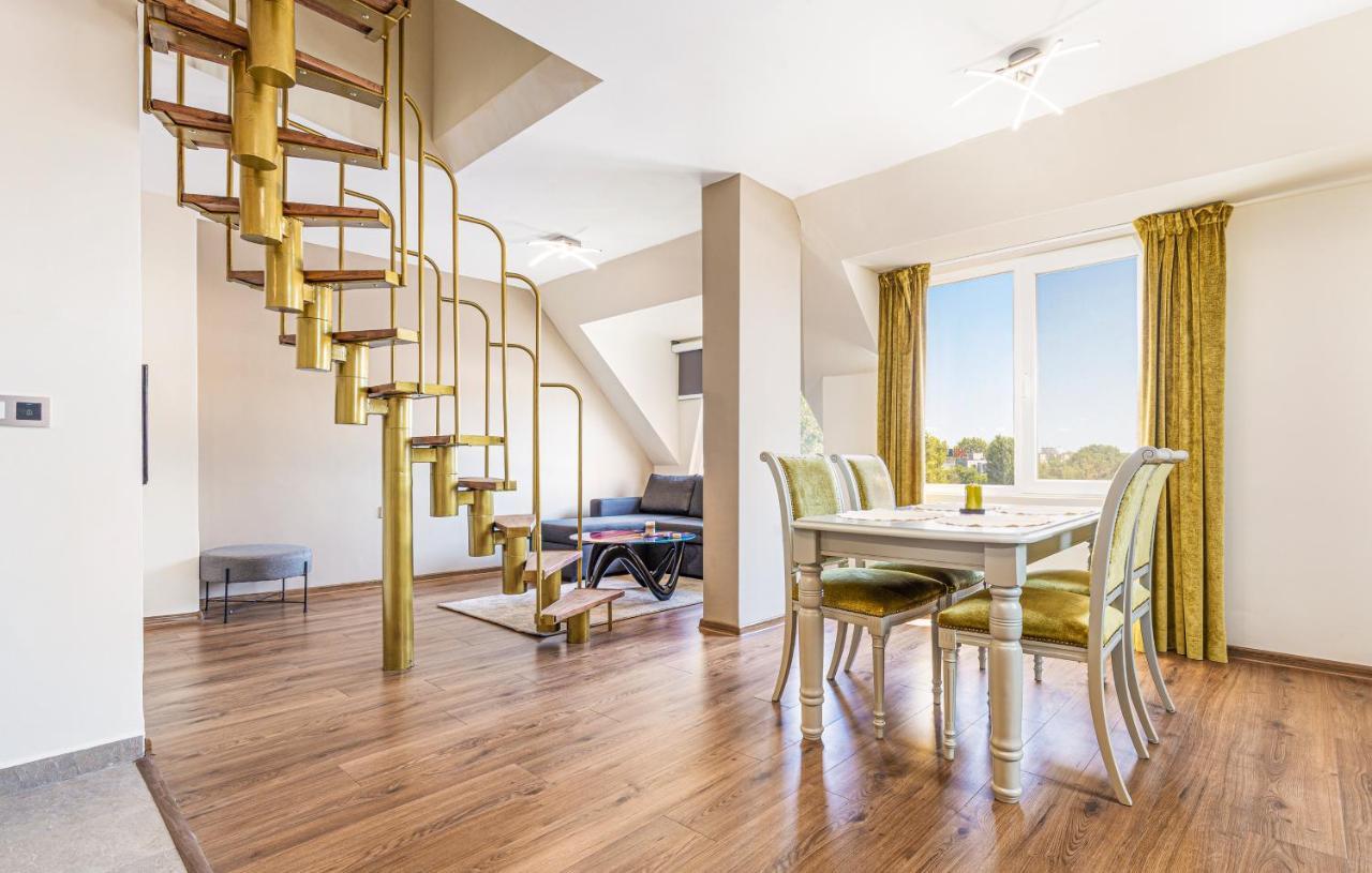 Ferienwohnung Fancy 1Bd Penthouse With Terrace Near The Centre By Flat Mаnager Plowdiw Exterior foto