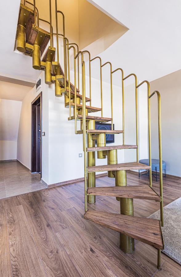 Ferienwohnung Fancy 1Bd Penthouse With Terrace Near The Centre By Flat Mаnager Plowdiw Exterior foto
